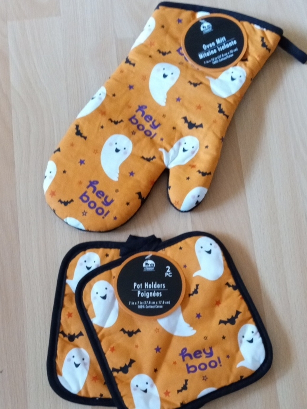 $ 6>>Halloween Ghost Oven Mitt & Pot Holder Set - Orange